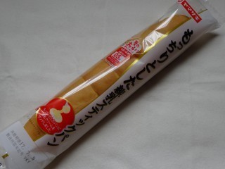 ヤマザキ もっちりとした練乳スティックパン.jpg