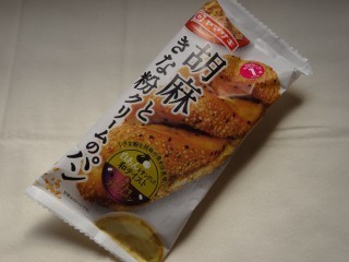 ヤマザキ 胡麻ときな粉クリームのパン.jpg