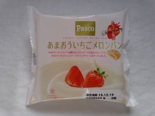 Pasco あまおういちごメロンパン.jpg
