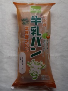 Pasco 牛乳パン 富良野メロン.jpg
